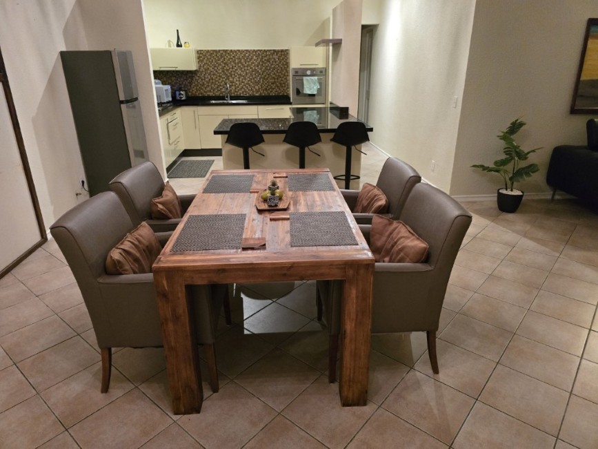 Eettafel en keukeneiland